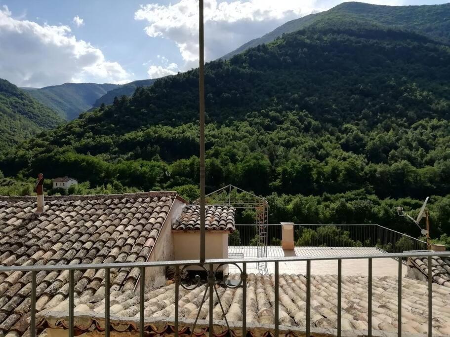 Casa In Splendida Riserva Naturale Pettorano sul Gizio Eksteriør billede